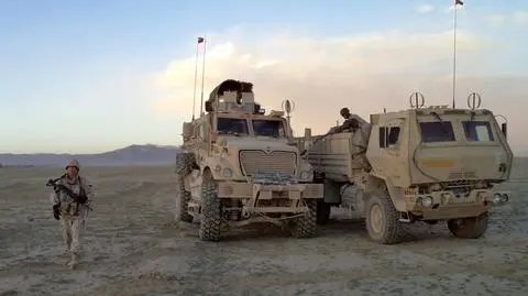 Minister obrony Tomasz Siemoniak odwiedził polską bazę w Ghazni