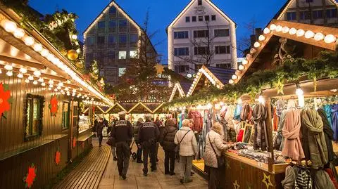 Berlin zaostrzył środki bezpieczeństwa podczas świątecznych jarmarków (materiał "Faktów z zagranicy" z 20.11.2017)