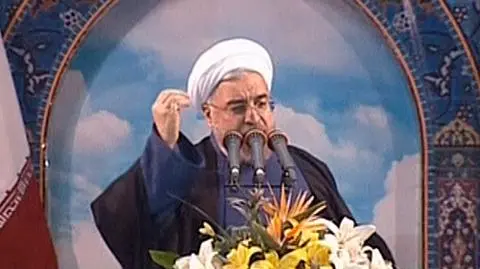 Rowhani porywa tłumy: porozumienie genewskie to poddanie się mocarstw Iranowi