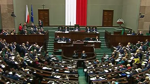 Sondaż: PiS - 34 proc., PO - 19 proc., , N - 9 proc.