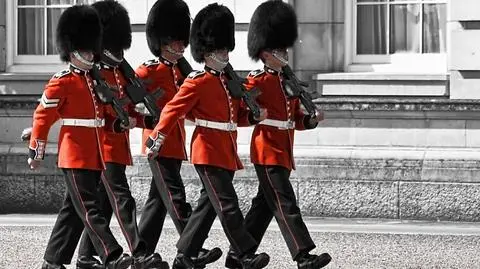 Zmiana warty przed pałacem Buckingham bardziej chroniona