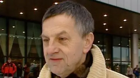 Zybertowicz ma przeprosić Michnika