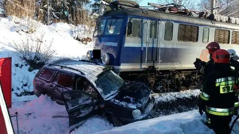 Kierowca samochodu zginął na miejscu