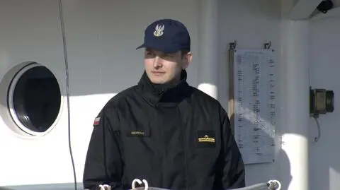 Gdańsk: Żołnierz bohater. Jak uchronić się przed pociągiem?