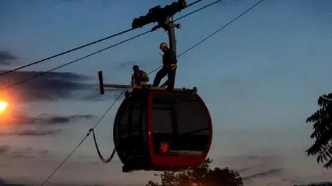 Kolejka gondolowa jeździ nad Odrą. 
Na razie testowo