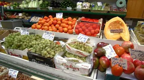 Francja zakazuje wyrzucania jedzenia