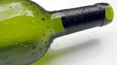 Alkoholiku, lecz się, bo nie dostaniesz zasiłku!