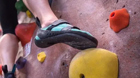 Kobieta spadła z wysokości 15 metrów 