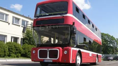 W Słupsku wożą jak w Londynie. 
PKS testuje piętrowy autobus
