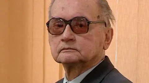Jaruzelski dostał pół emerytury
