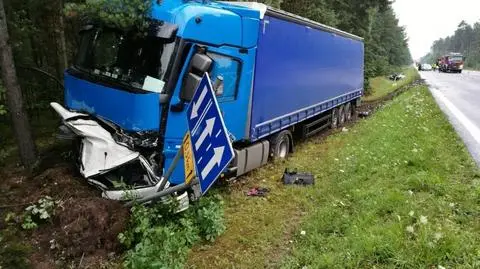 Ciężarówka rozerwała audi na pół. 29-latek był bez szans