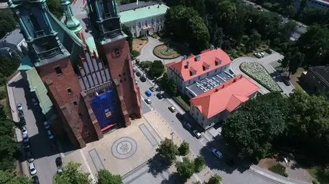 Były ksiądz jest magazynierem w diecezji (materiał Faktów TVN z maja 2019 r.)