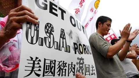 "Precz z amerykańskimi świniami"