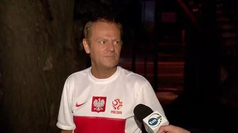 Donald Tusk został złapany przez dziennikarzy po meczu piłkarskim 