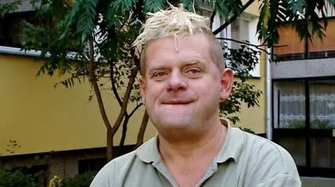 "Wk... mnie, że dozorca mojego kraju jest kretynem"