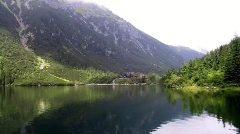 Więźniowie remontują górskie szlaki