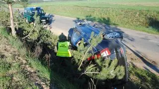 Kierowca hondy, uciekając, wjechał do rowu 