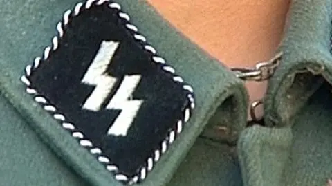 Symbole SS na aukcji