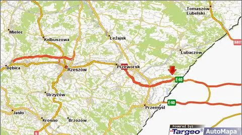 Pożar hali na Podkarpaciu. Trwa dogaszanie