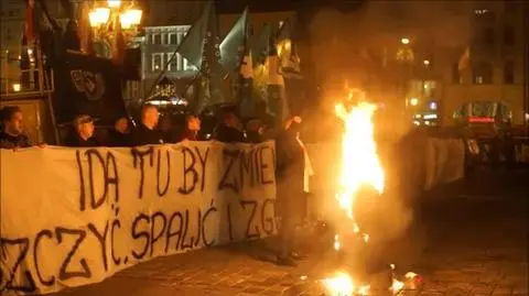 Spalił kukłę Żyda. Do więzienia iść nie chce (wideo archiwalne)