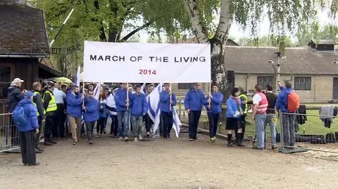Przed rozpoczęciem Marszu młodzi Żydzi zwiedzili ekspozycje Muzeum Auschwitz