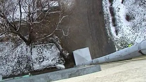 Dziewczynka potwierdziła, że brat wypchnął ją z okna