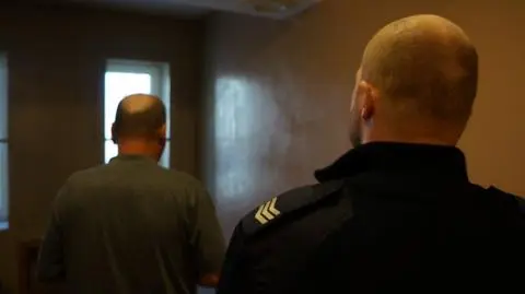Racibórz: pijany kierowca próbował wręczyć policjantom 6 tys. zł