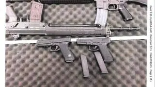 Mężczyzna posiadał broń, między innymi karabin szturmowy i dwa pistolety