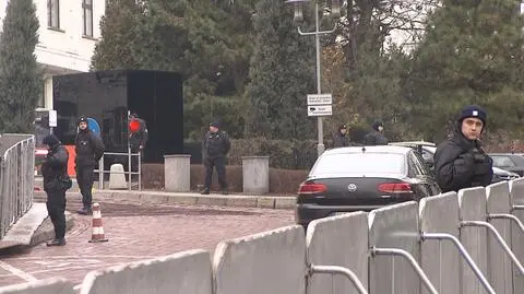 Parlament pod specjalnym nadzorem