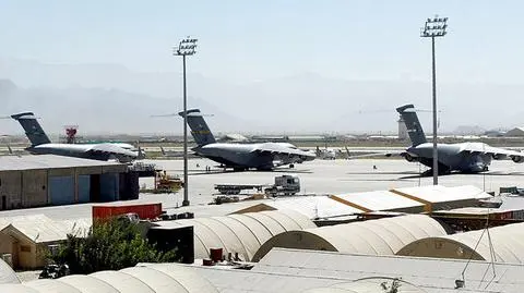 Pociski rakietowe uszkodziły samolot generała