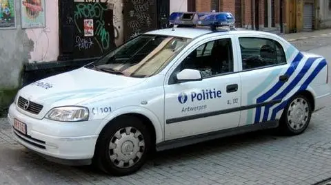 Belgijscy policjanci boją się kałasznikowów