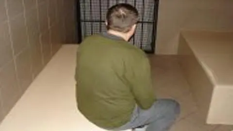 Strzelał do dzieci...