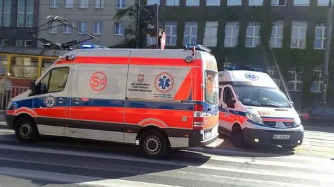 Taksówka potrąciła kobietę i uciekła