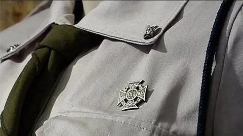 Harcerze spierają się o Krzyż Harcerski