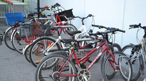 Chwila nieuwagi i roweru nie ma. 
Tak kradną w Krakowie