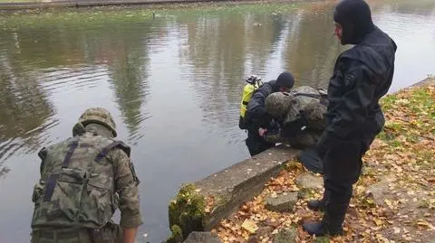Giżycko. Niewybuchy w kanale, ewakuacja mieszkańców, saperzy w akcji
