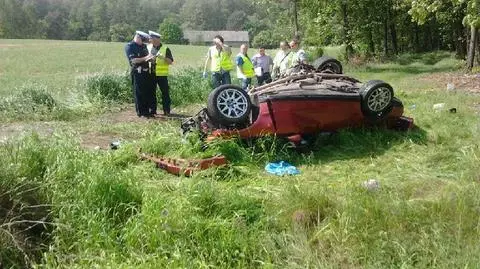 Wypadek na krajowej "25": dwie osoby nie żyją, ranni