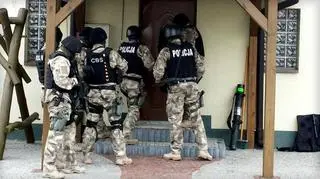 Policja opublikowała zdjęcie z zatrzymania podejrzanego