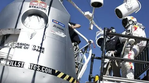 Baumgartner "sypia dobrze" i jest "naładowany". "Teraz liczy się tylko pogoda"
