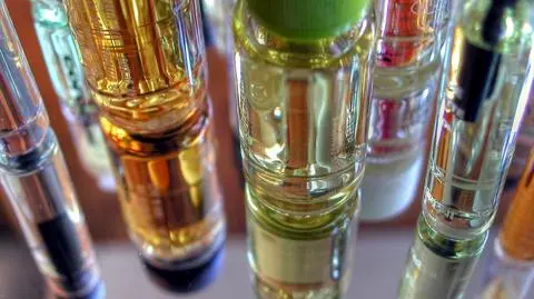 Trzymał w garażu podróbki perfum. "Szykował się do Dnia Kobiet"