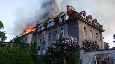 Dolny Śląsk: zabytkowy pałac płonął ponad 10 godzin