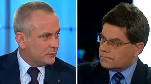 Macierewicz"chodzącym kserografem"?