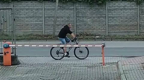 Poszukiwany rowerzysta, który uderzył w twarz 68-latka