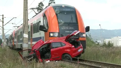 Zignorowali "stop", zatrzymali się na torach. Egzaminator usłyszał zarzuty