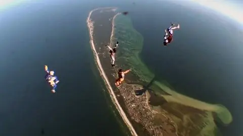 4 km nad Helem. 
"Jakbym skakał pierwszy raz w życiu"