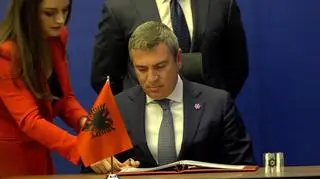 Edi Rama podpisał umowę w miejscowości Peć na zachodzie Kosowa