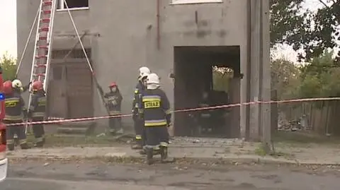 Wojkowice. W domu runęła klatka schodowa. Poparzony mężczyzna