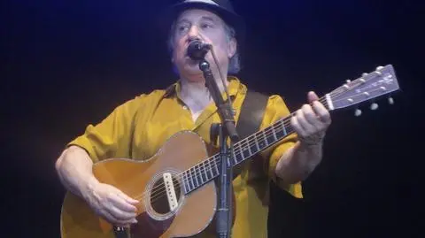 Paul Simon usłyszał "Dźwięk ciszy"? Gwiazdor trafił do aresztu