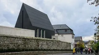 Siedziba biskupa kosztowała 31 mln euro