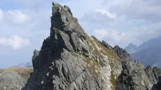 Mężczyzna spadł ze szlaku w rejonie Orlej Baszty